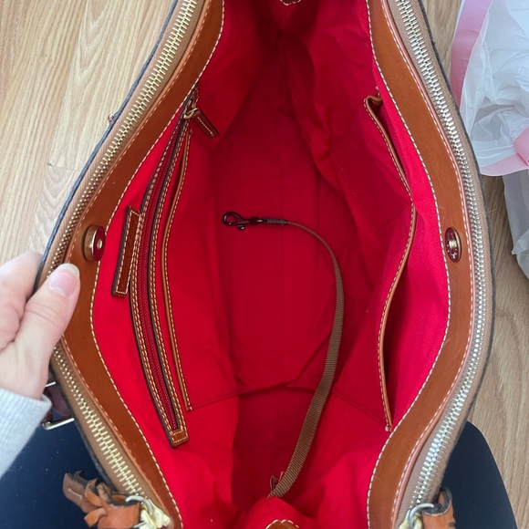 Dooney and bourke purse - Picture 4 of 6
